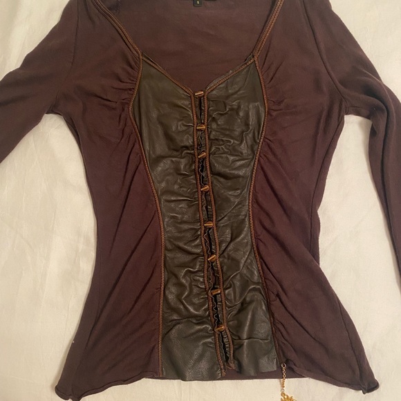 Beautiful Roberto Cavalli blouse - Picture 2 of 5